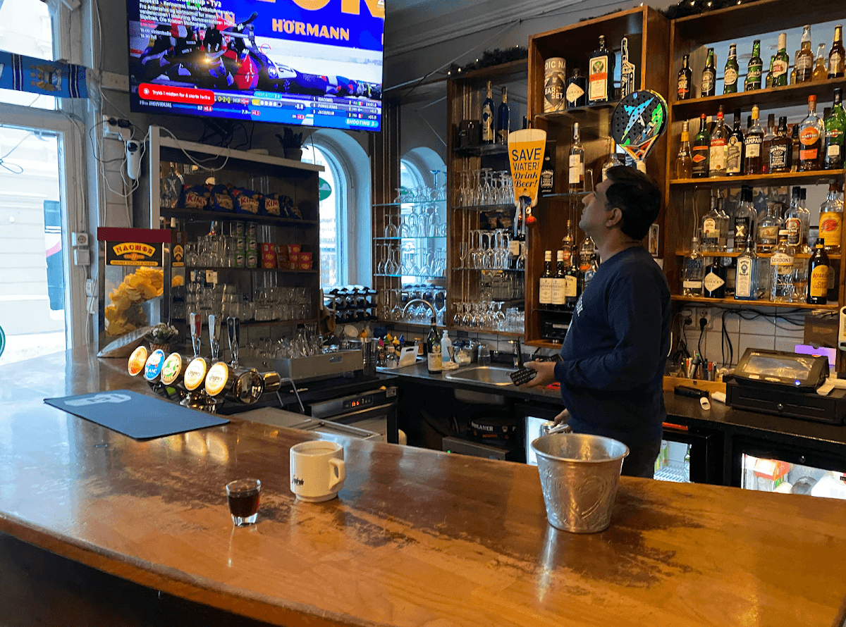 Andy's Pub Sports Bar photo 1