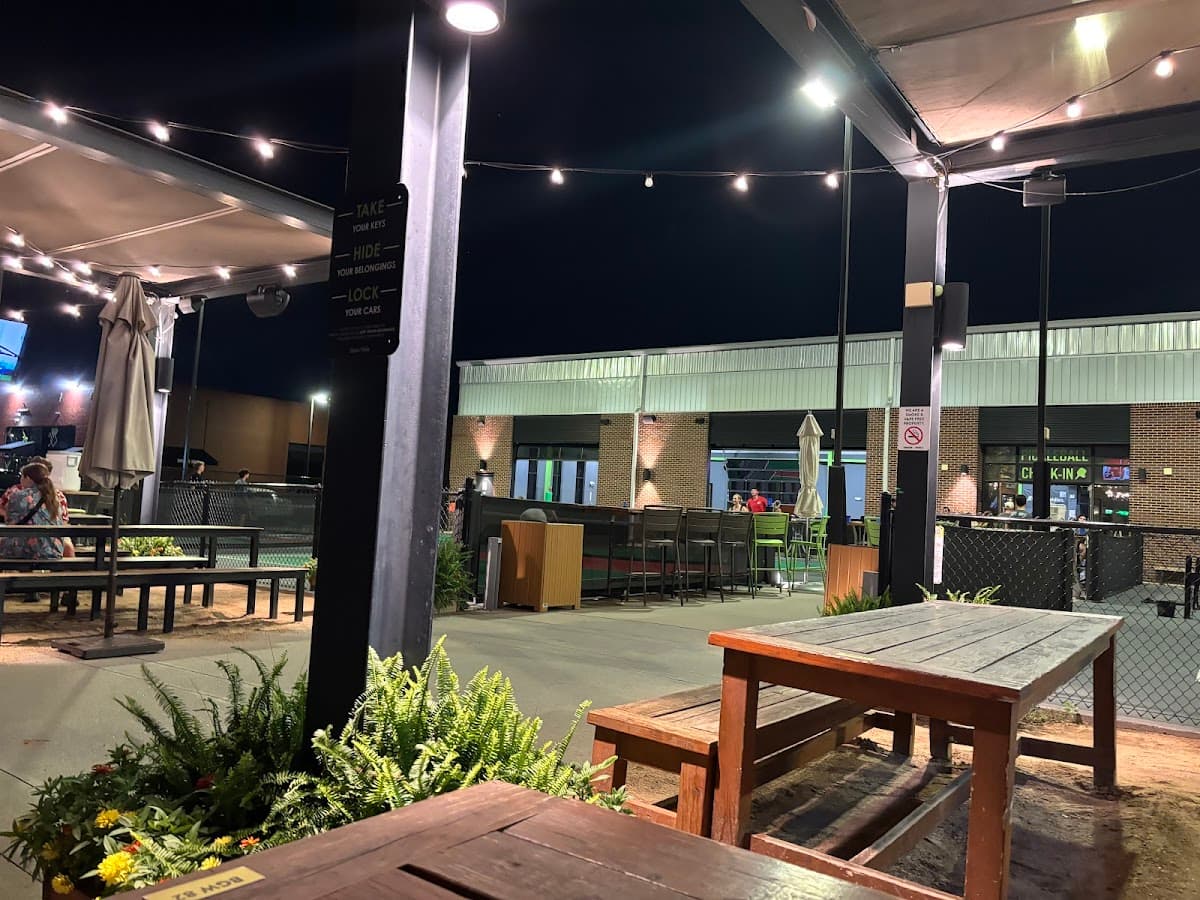 Chicken N Pickle - North Kansas City photo 1